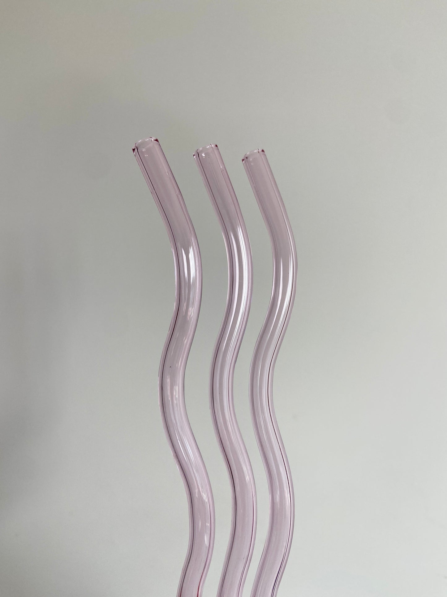 Pink Wavy Glass Straw